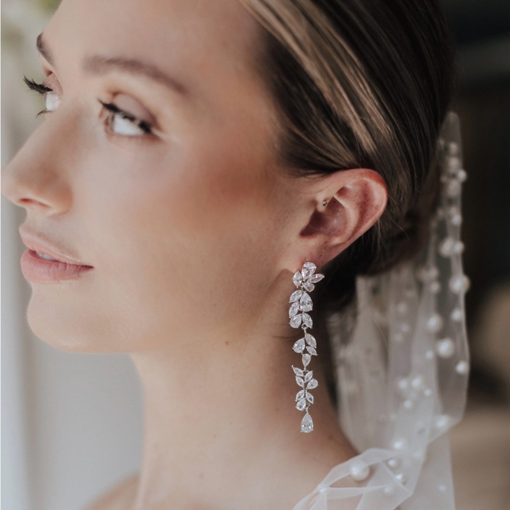 Jay Kay Braids and Bridal The Ritz Earrings - Picture 5 of 5